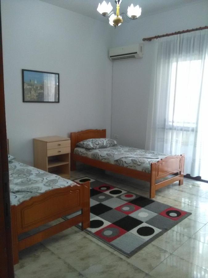 Vila Sula Guesthouse Durrës 外观 照片